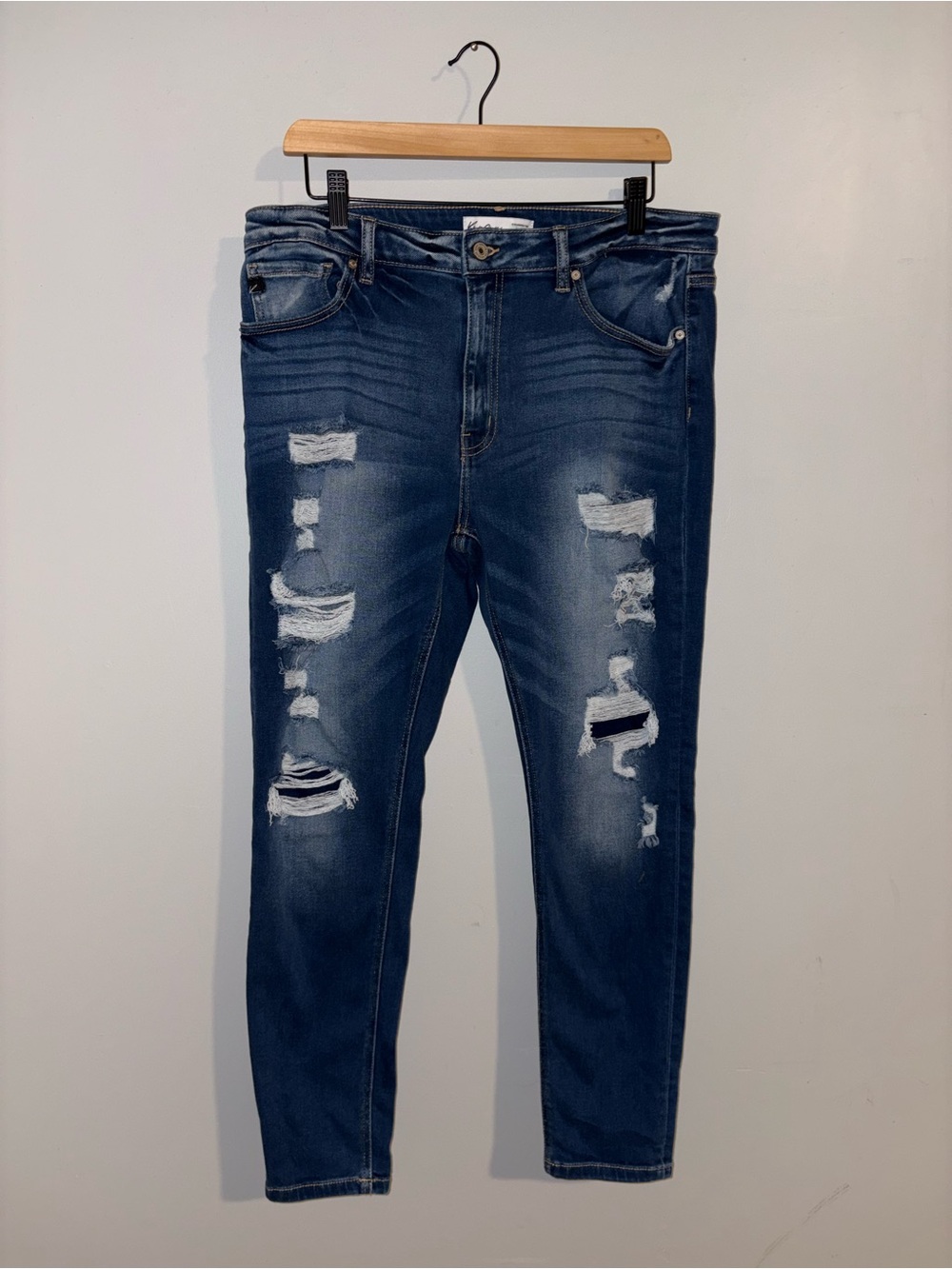 Kancan • Distressed Jeans
